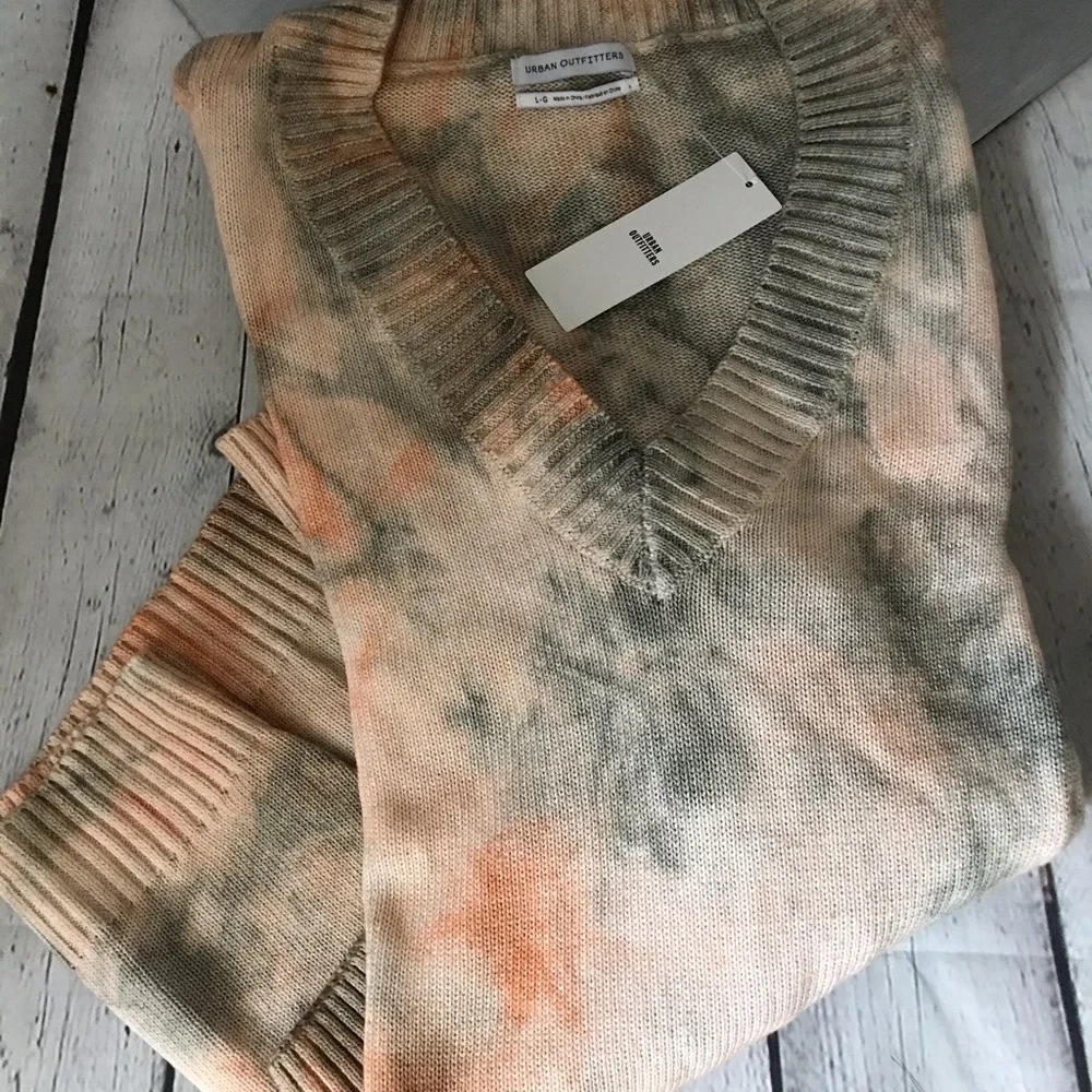 TIE DYE V NECK SWEATER URBAN OUTFITTERS